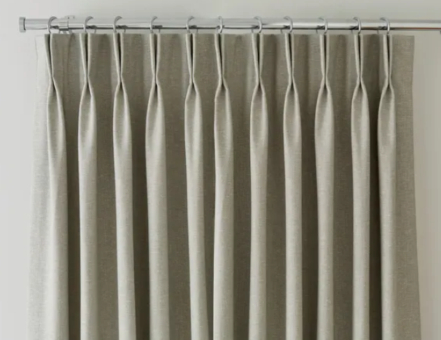 Curtain Type: Pinch Pleat Curtains